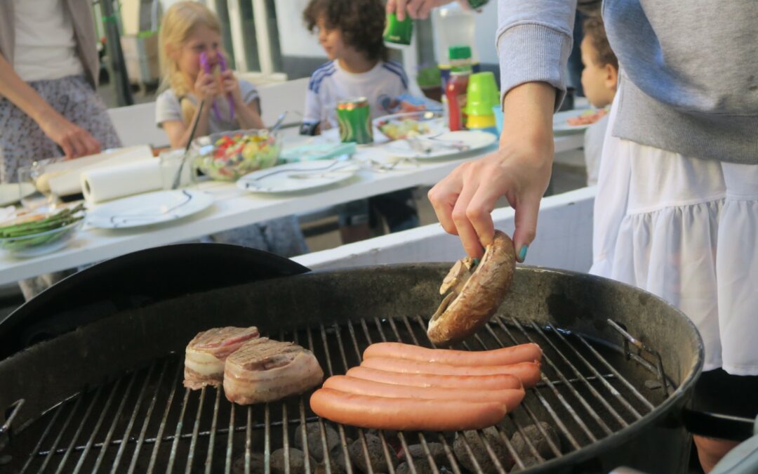 Fællesgrill, paradise og momsregnskab